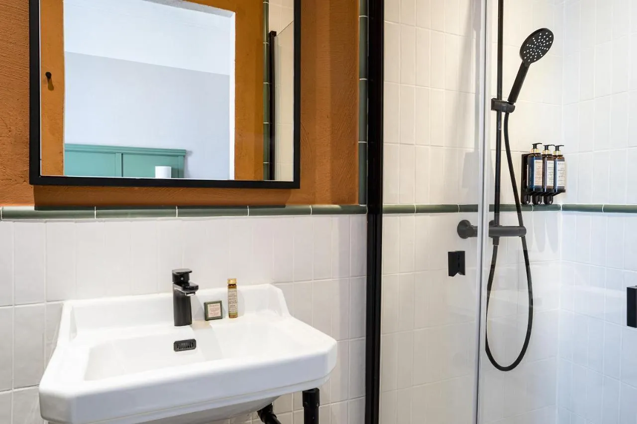 The Honest Hotel & Apartments Sevilla