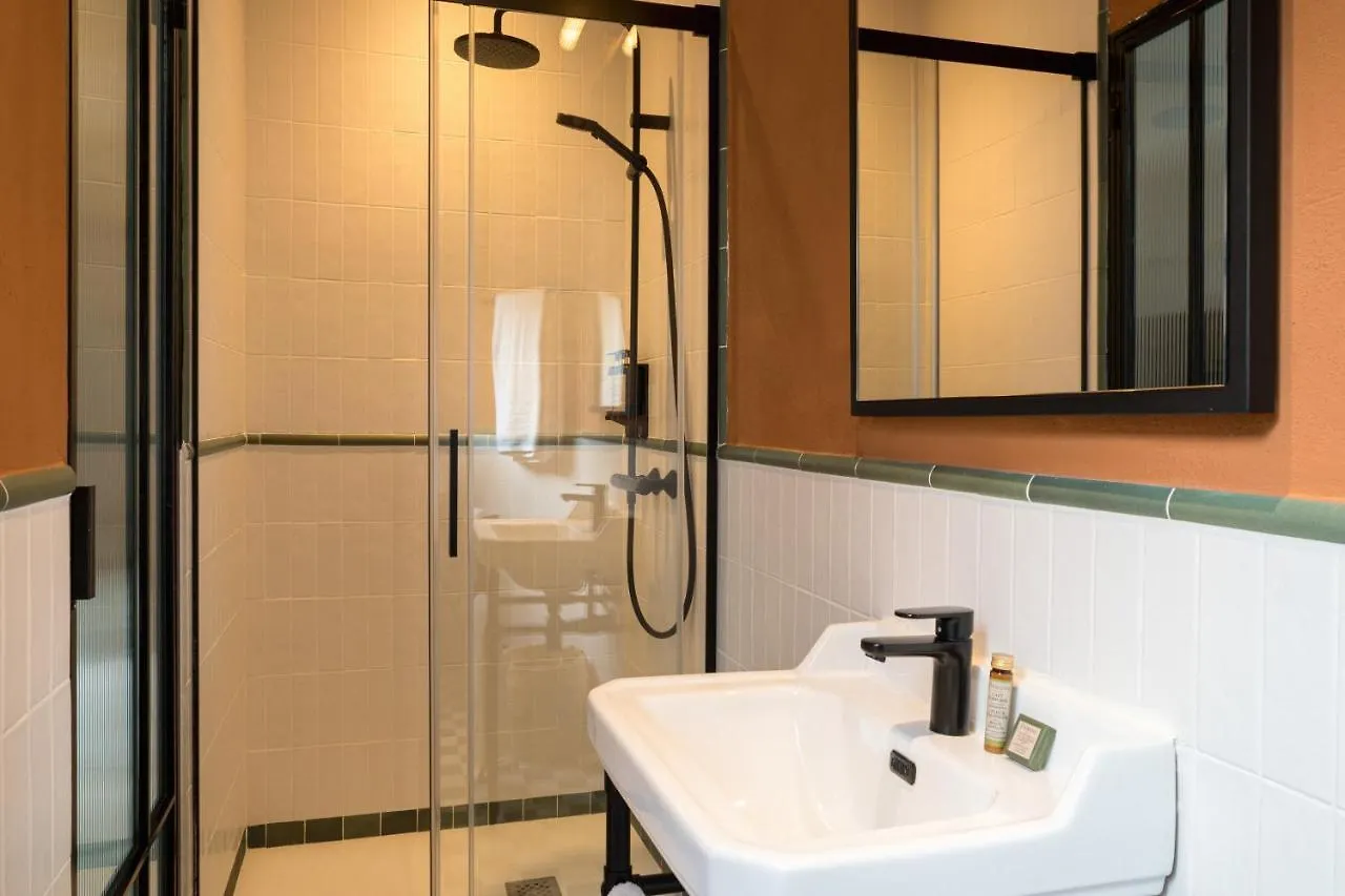 The Honest Hotel & Apartments Sevilla