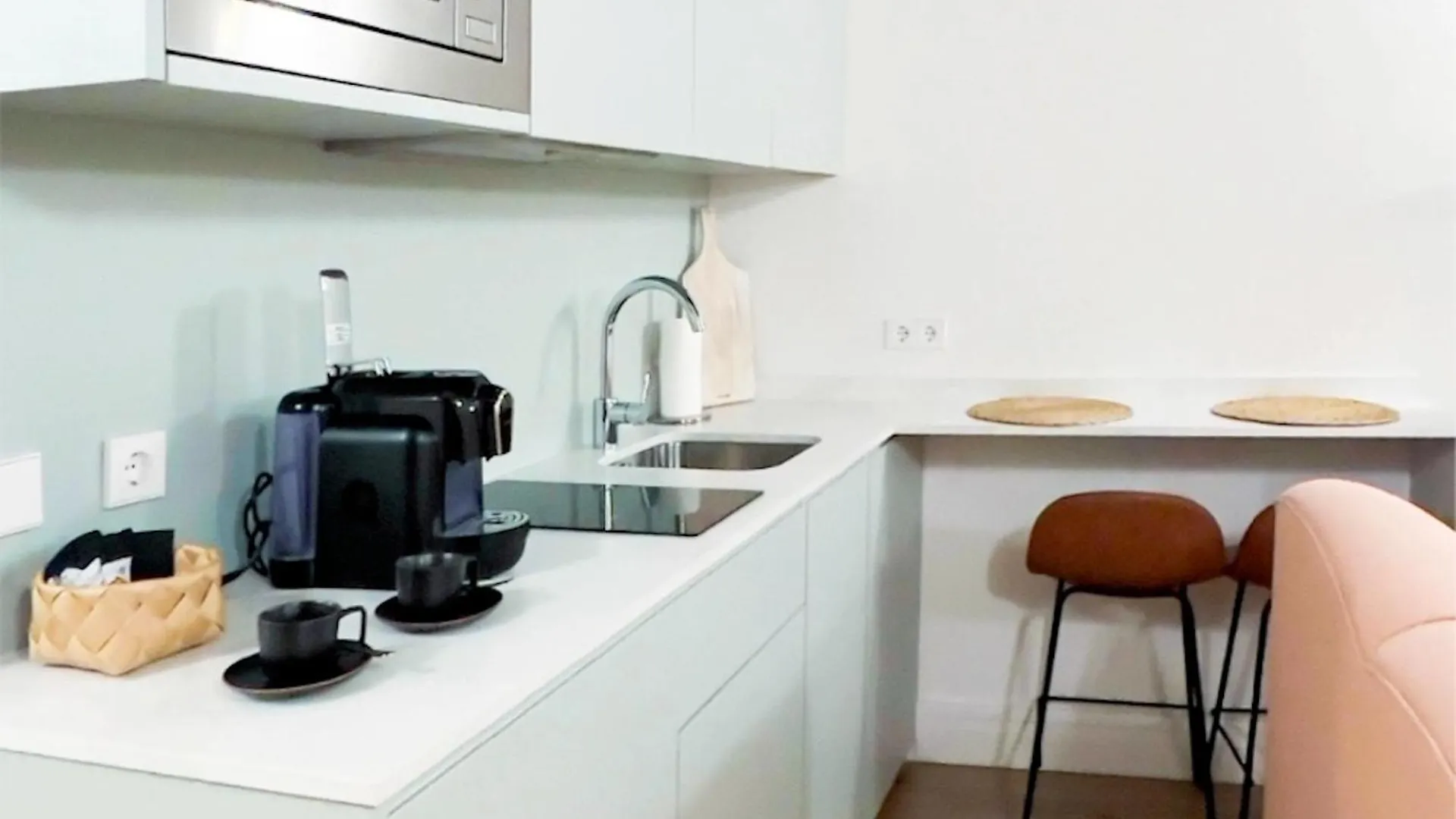 The Honest Hotel & Apartments Sevilla