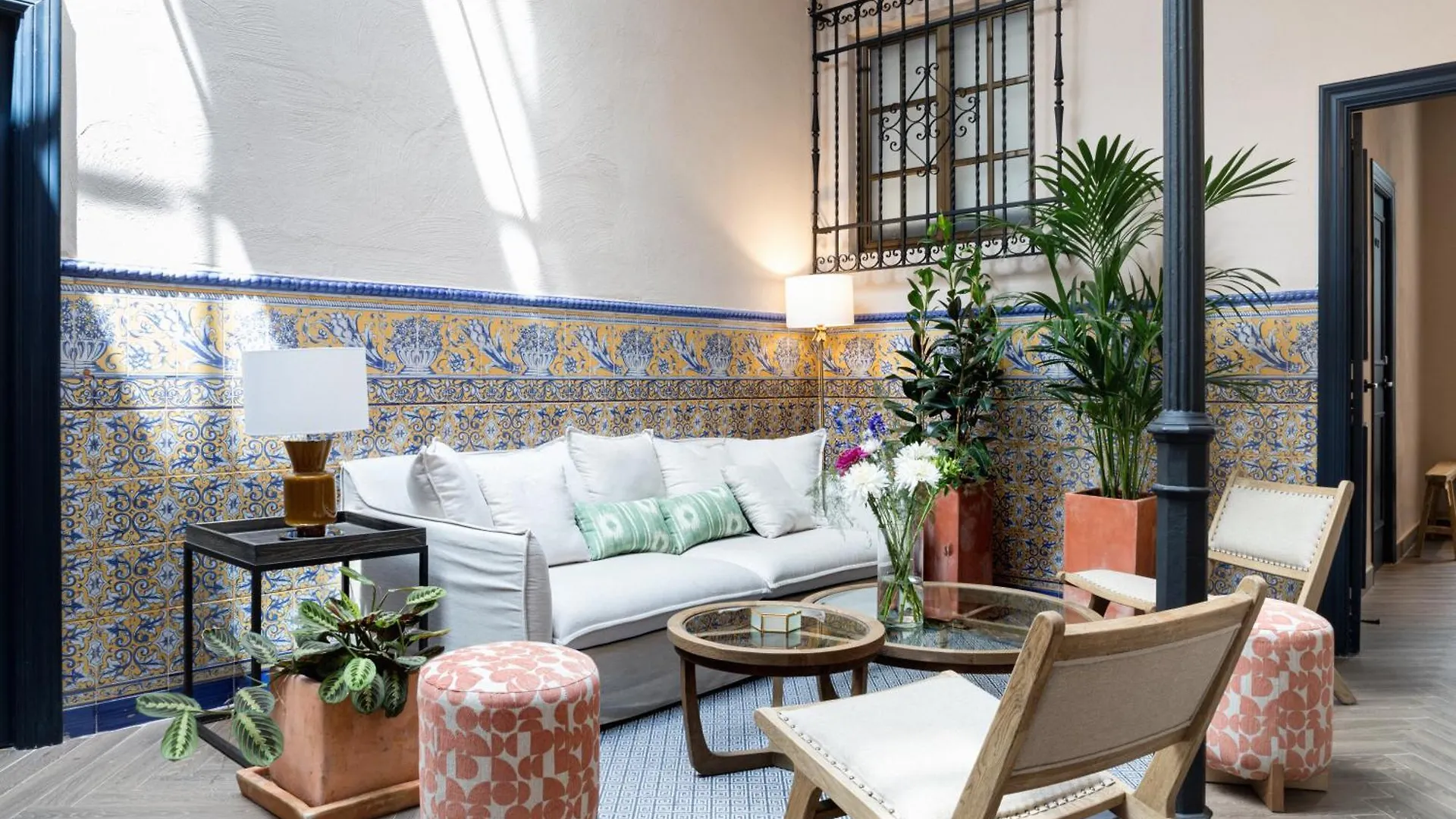The Honest Hotel & Apartments Sevilla