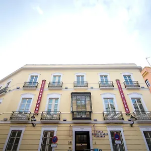 Petit Palace Santa Cruz Отель