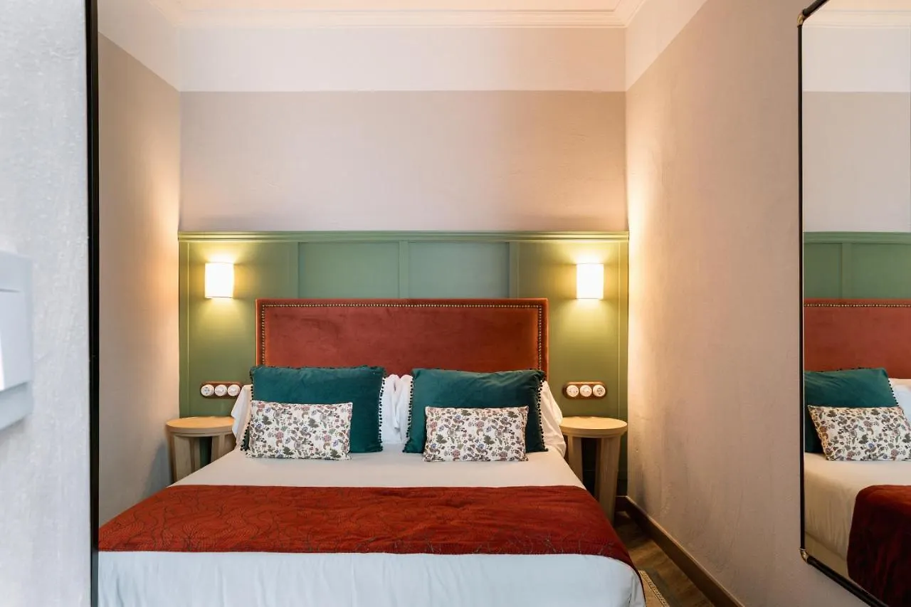 The Honest Hotel & Apartments Sevilla