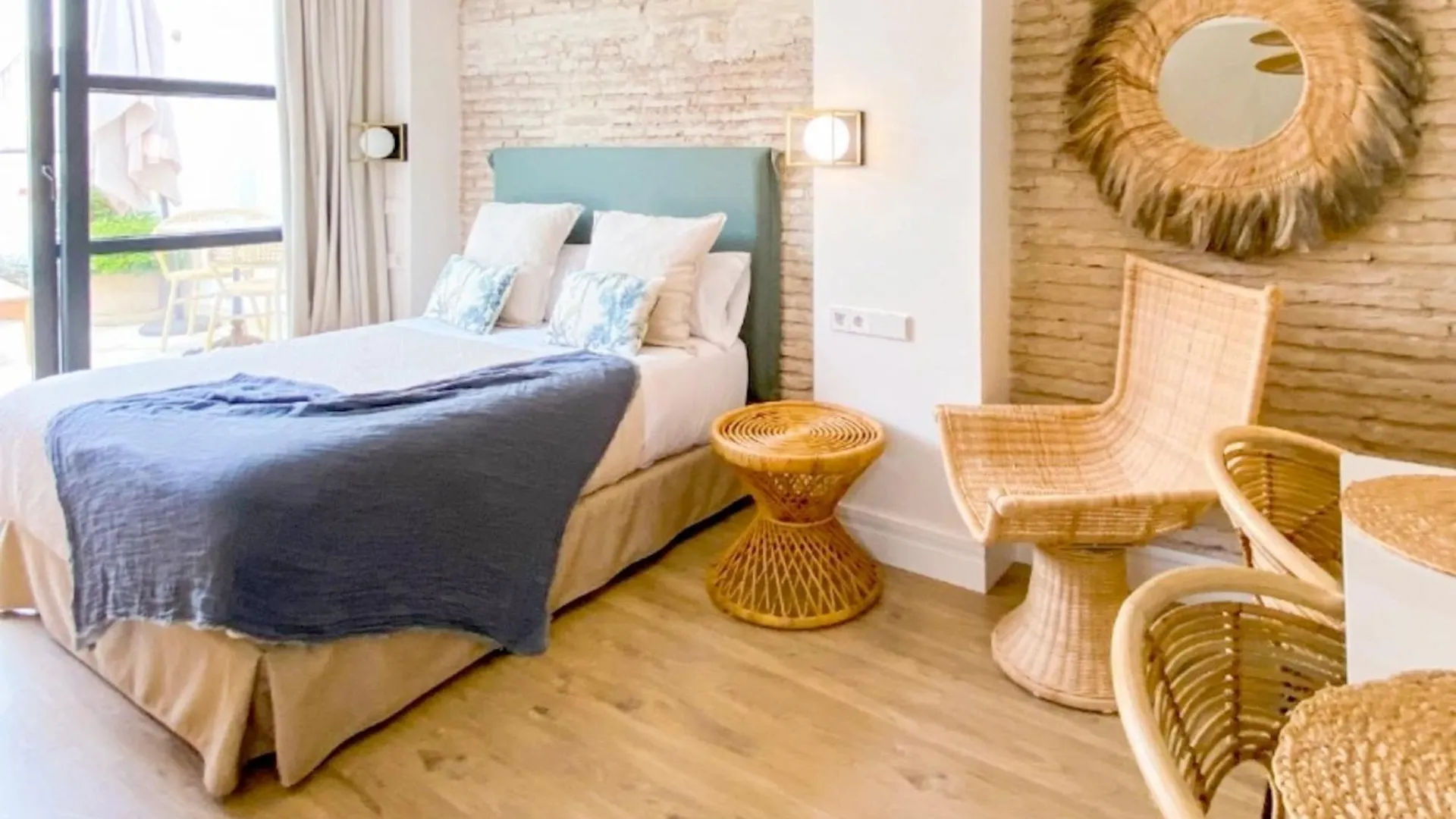 The Honest Hotel & Apartments Sevilla