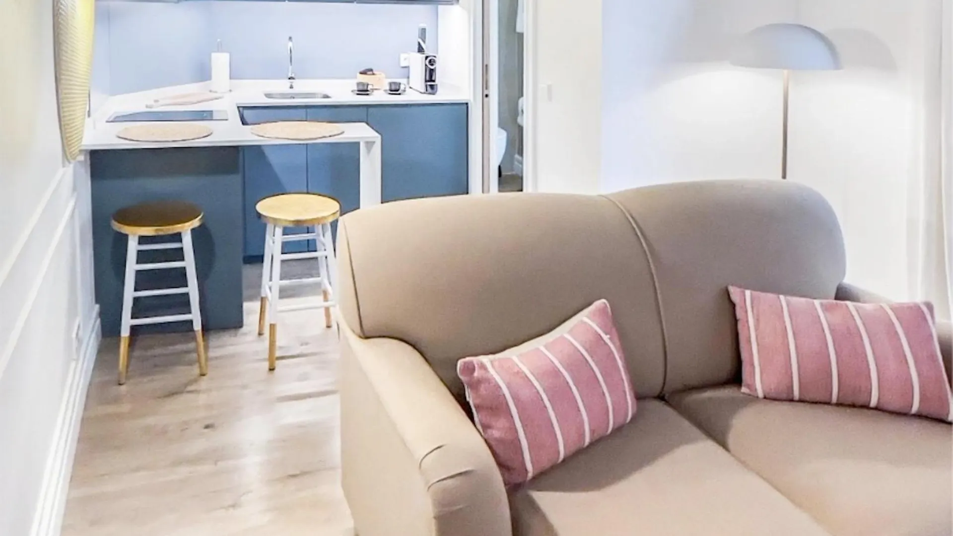 The Honest Hotel & Apartments Sevilla