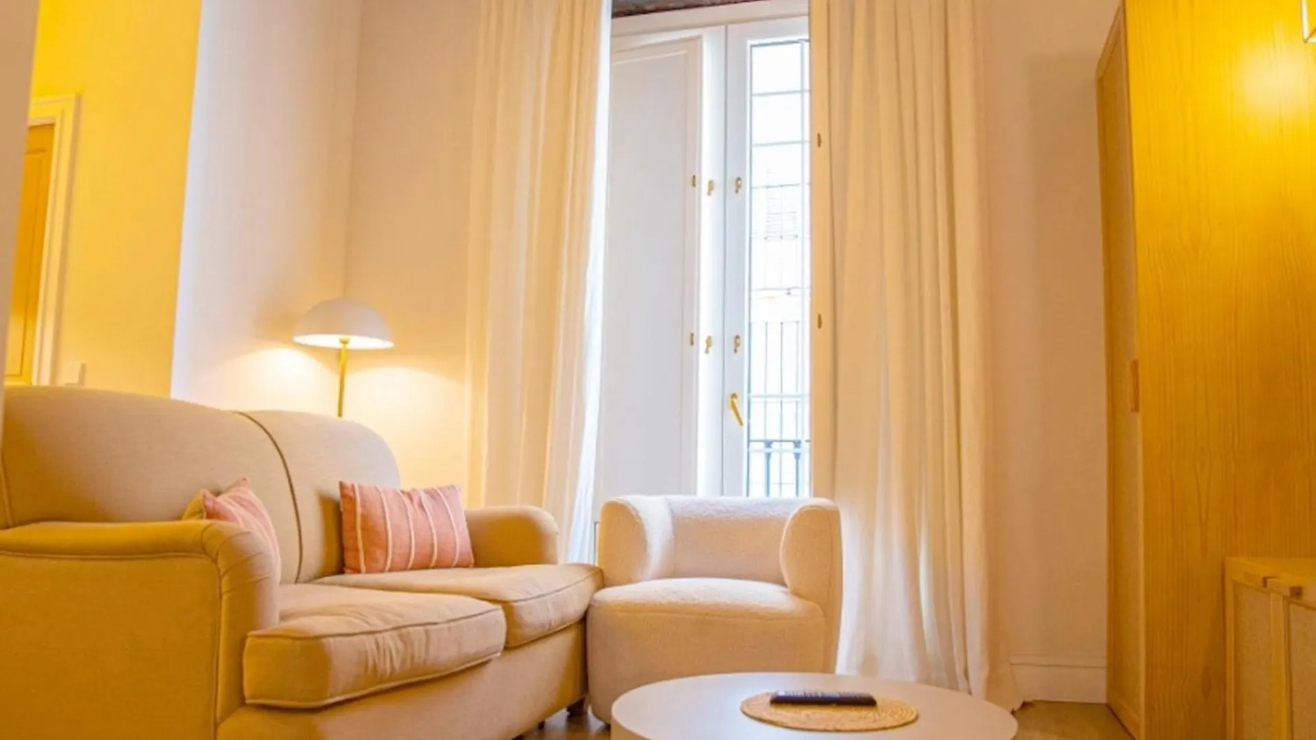 ****  The Honest Hotel & Apartments Sevilla Spanien