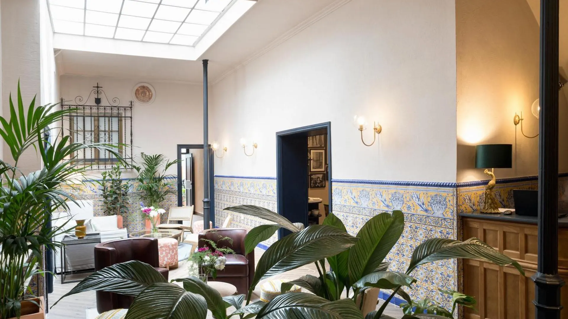 The Honest Hotel & Apartments Sevilla 4*,  Spanien