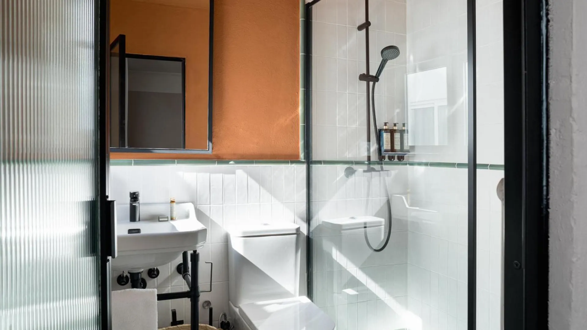 The Honest Hotel & Apartments Севилья Испания