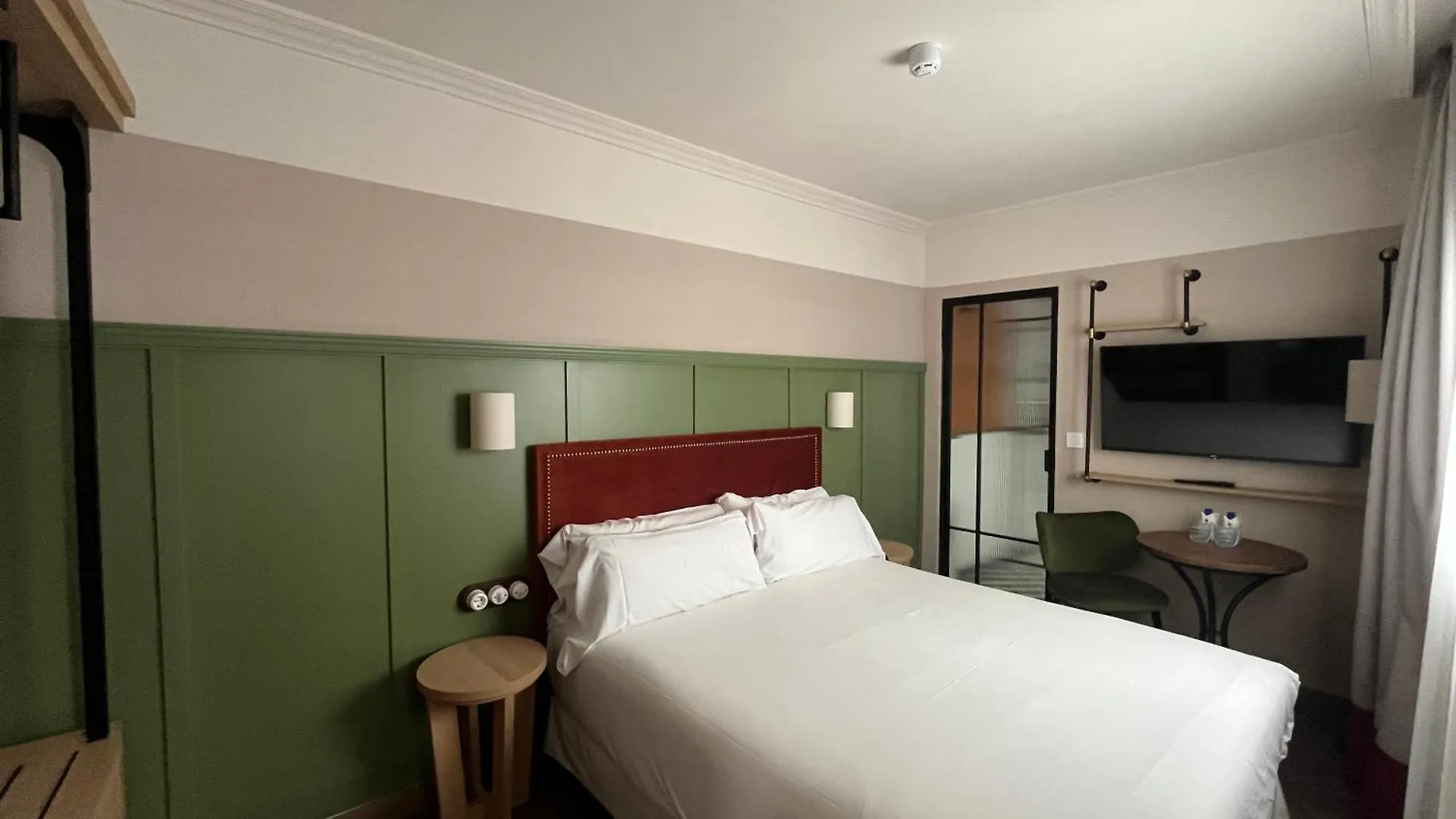 The Honest Hotel & Apartments Sevilla