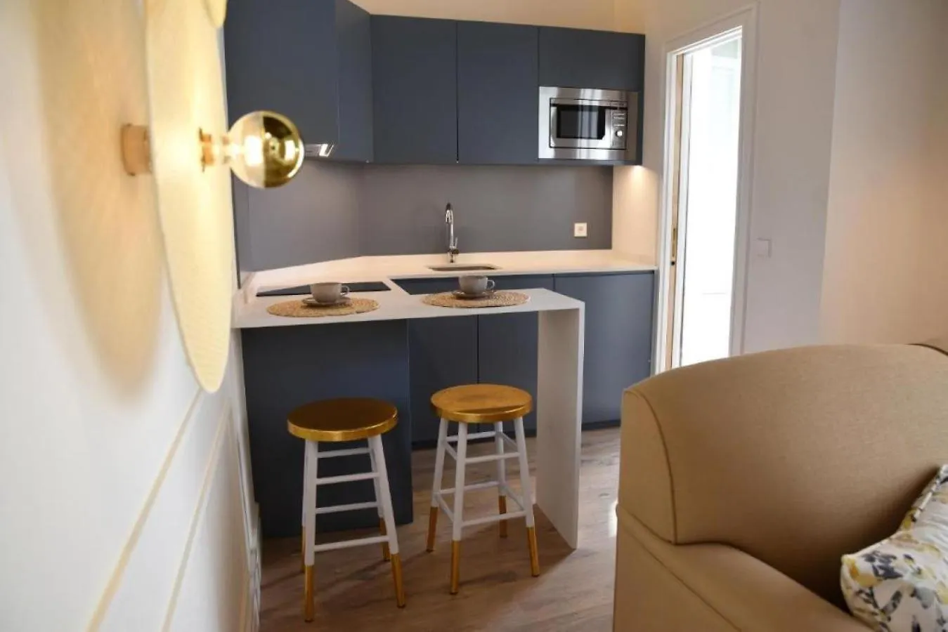 The Honest Hotel & Apartments Севилья