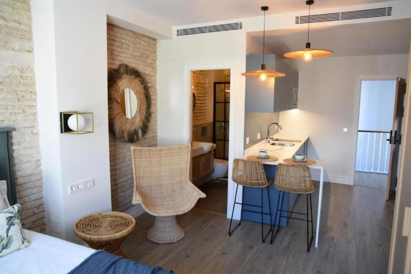 The Honest Hotel & Apartments Севилья 4*,  Испания