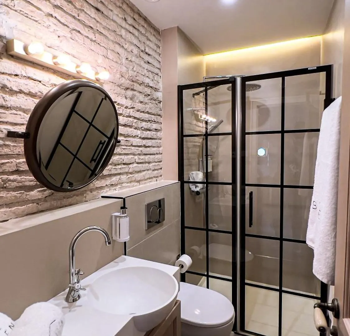 The Honest Hotel & Apartments Севилья