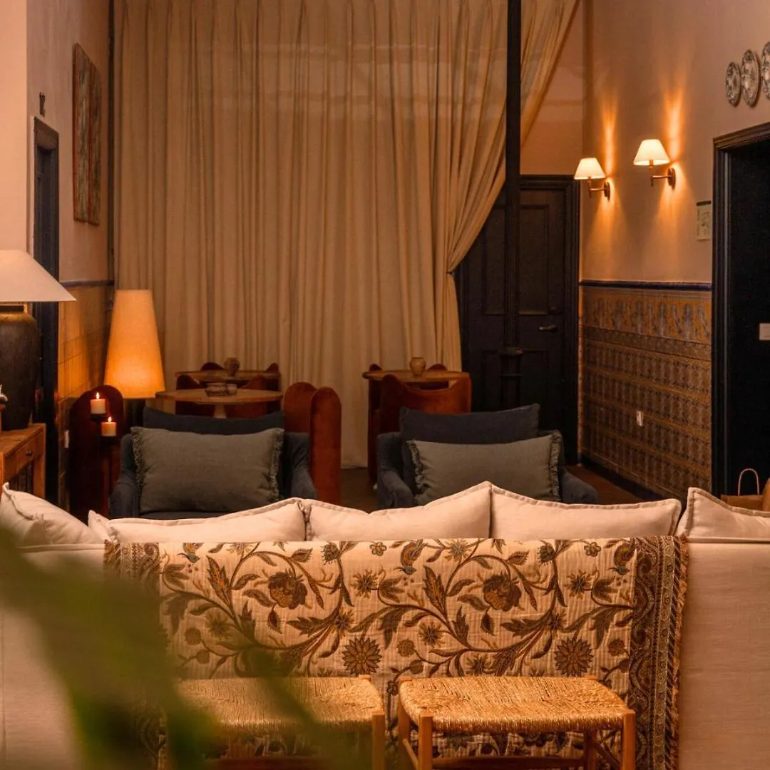 The Honest Hotel & Apartments إشبيلية