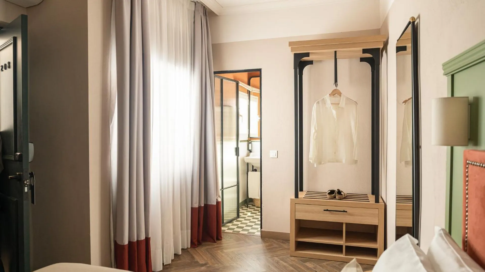 The Honest Hotel & Apartments إشبيلية
