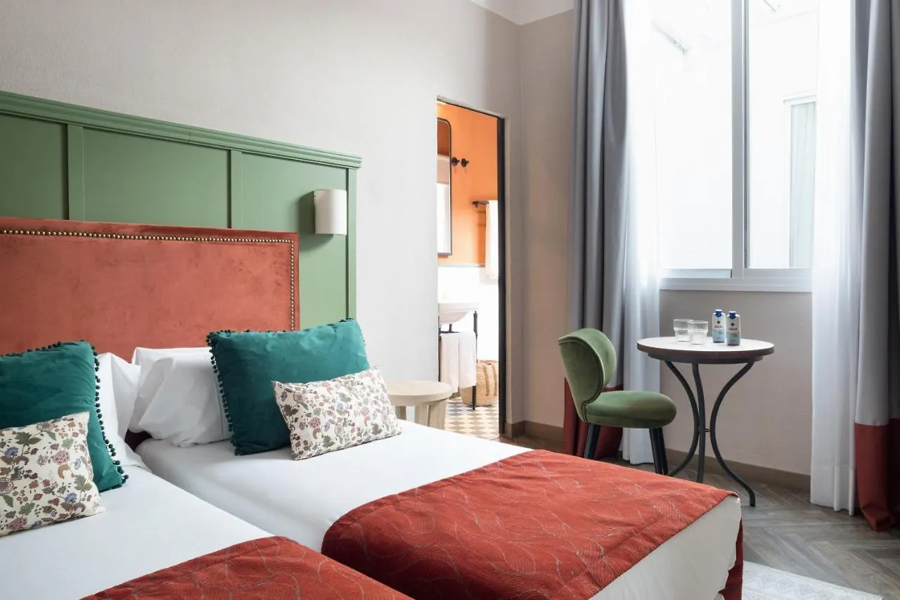 The Honest Hotel & Apartments Sevilla