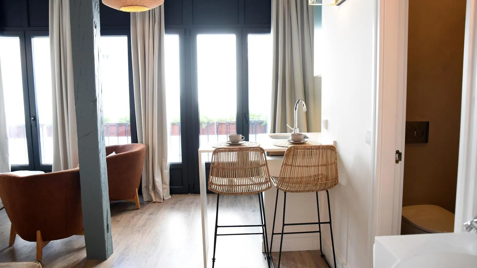 The Honest Hotel & Apartments Sevilla