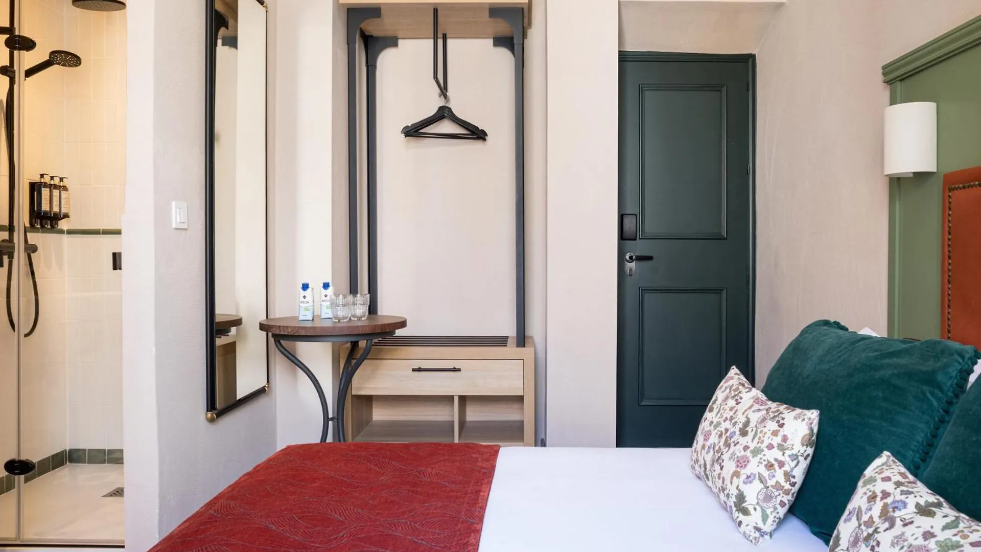 The Honest Hotel & Apartments Sevilla 4*,  Spanien