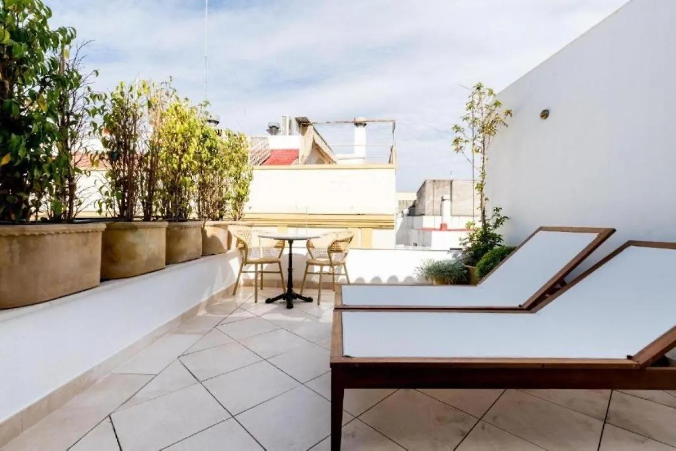 The Honest Hotel & Apartments Sevilla