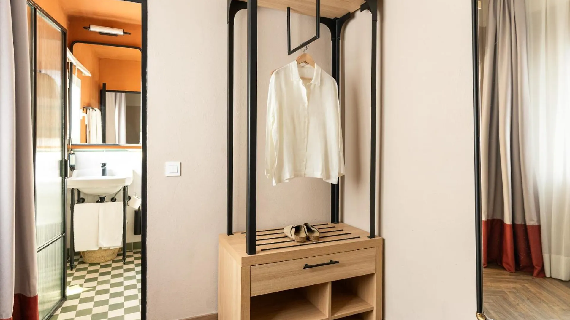 The Honest Hotel & Apartments Seville