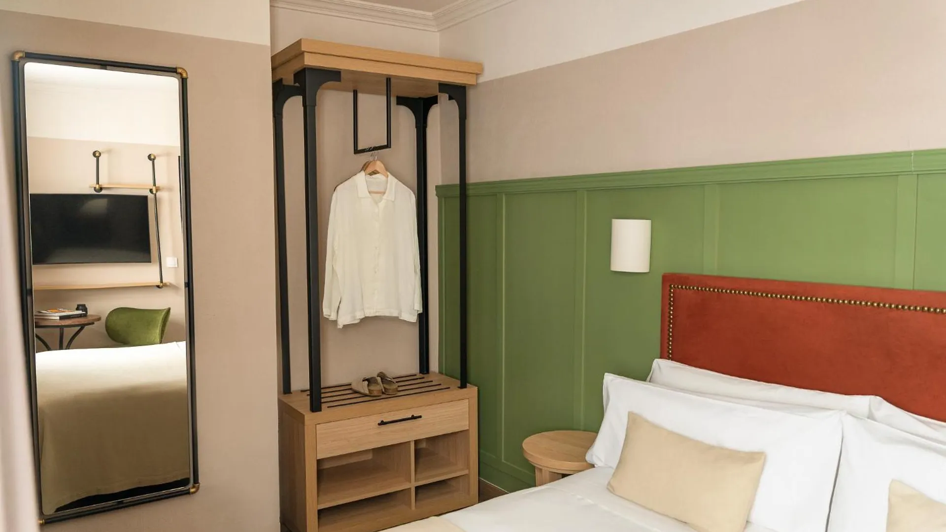 The Honest Hotel & Apartments Seville