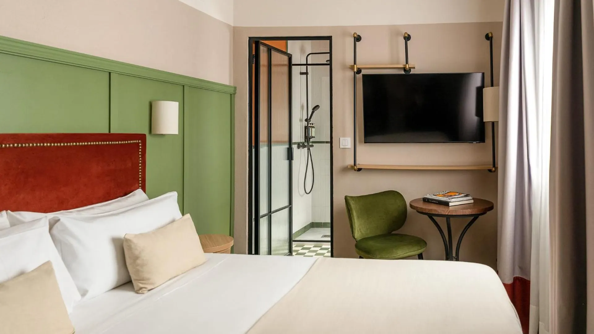 ***  The Honest Hotel & Apartments Seville Spain