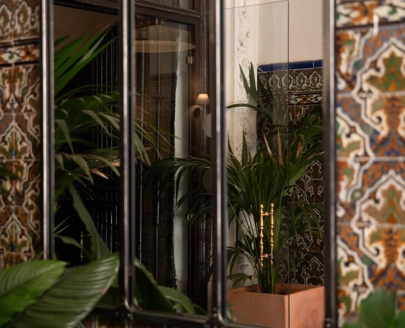 The Honest Hotel & Apartments Sewilla